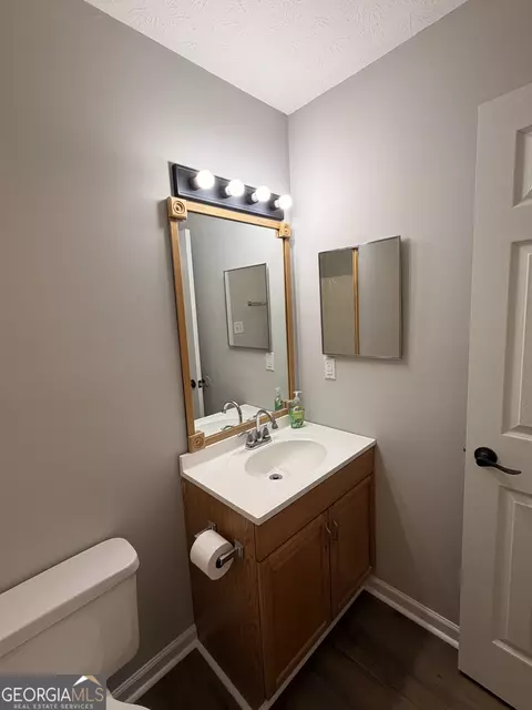 Bath - 53 Nantucket Dr, Lagrange, GA 30241 photo 1 of 3