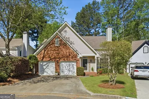 220 Ridge Point Ct, Alpharetta, GA 30022