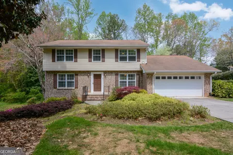 2468 Mary Briggs Ct, Dunwoody, GA 30360