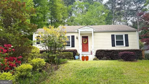 811 Scott Cir, Decatur, GA 30033