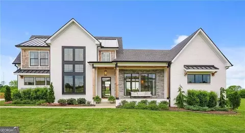 345 Thornton Dr, Fayetteville, GA 30214