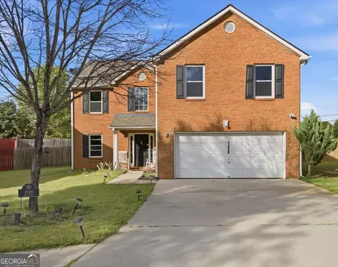 1928 Simmons Ln, Hampton, GA 30228