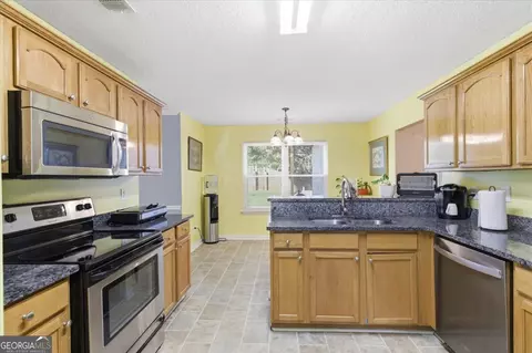 Kitchen - 1928 Simmons Ln, Hampton, GA 30228 photo 1 of 3