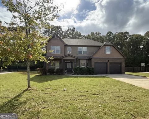 310 Savannah Dr, Senoia, GA 30276