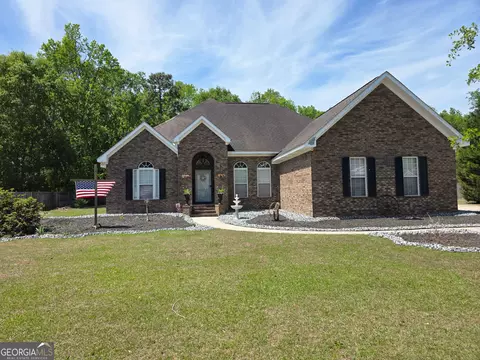 1920 Chatsworth Ct, Statesboro, GA 30461