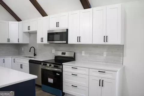Kitchen - 895 Waterview Dr, Lagrange, GA 30240 photo 2 of 6