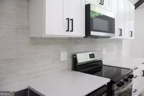 Kitchen - 895 Waterview Dr, Lagrange, GA 30240 photo 3 of 6