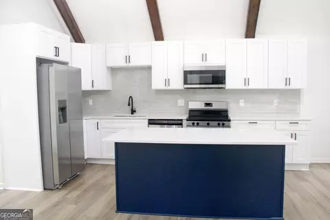 Kitchen - 895 Waterview Dr, Lagrange, GA 30240 photo 4 of 6