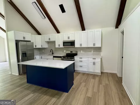 Kitchen - 895 Waterview Dr, Lagrange, GA 30240 photo 5 of 6