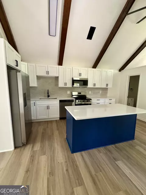 Kitchen - 895 Waterview Dr, Lagrange, GA 30240 photo 6 of 6