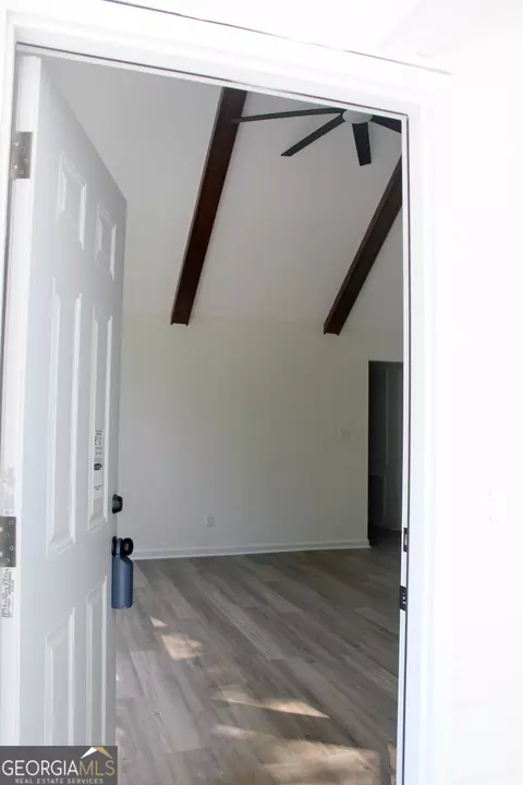Entry Way - 895 Waterview Dr, Lagrange, GA 30240 photo 1 of 5