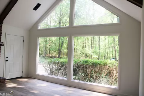 Living - 895 Waterview Dr, Lagrange, GA 30240 photo 1 of 6