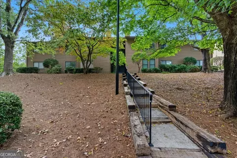 708 Parkaire Xing, Marietta, GA 30068