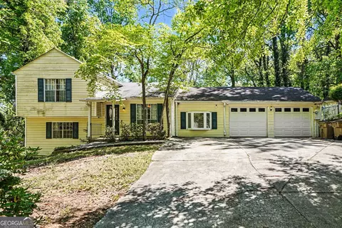 10968 Highridge Ct, Hampton, GA 30228