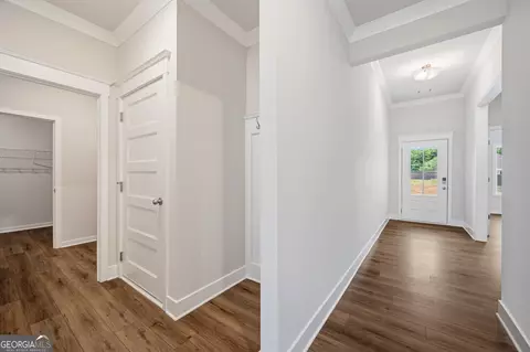 Entry Way - 210 Wingate Dr, Winder, GA 30680 photo 2 of 7