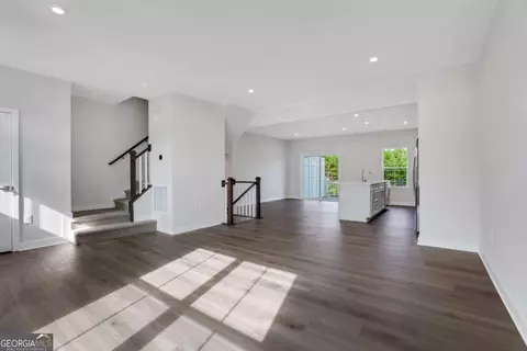 Entry Way - Undisclosed, Sugar Hill, GA 30518 photo 1 of 2