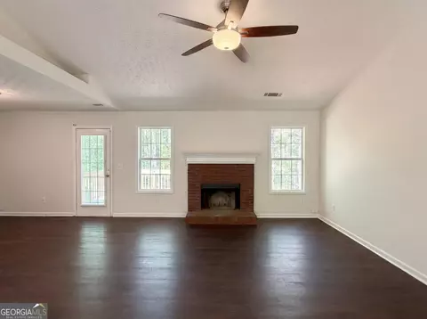 40 Cranbrook Ct, Covington, GA 30016 photo 3