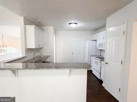 40 Cranbrook Ct, Covington, GA 30016 photo 2