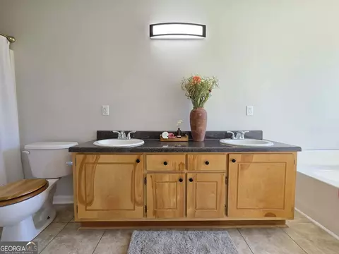 Bath - 116 Summer Trce, Thomaston, GA 30286 photo 3 of 5