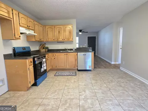 Kitchen - 116 Summer Trce, Thomaston, GA 30286 photo 3 of 4