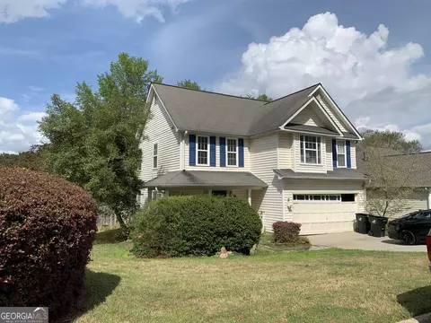 145 Harbour Lake Dr, Fayetteville, GA 30215