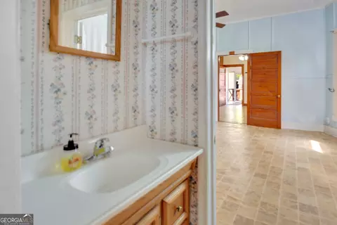 Bath - 1635 Highway 36 E, Jackson, GA 30233 photo 1 of 2
