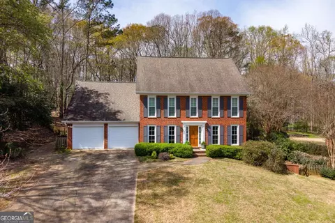 121 Ashbrook Dr, Athens, GA 30605