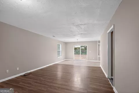 Living - 2729 Caribou Cts, Morrow, GA 30260 photo 2 of 4