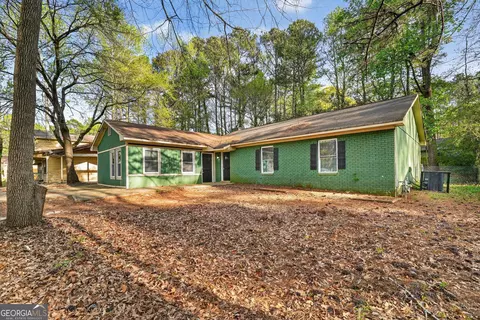 Exterior - 2729 Caribou Cts, Morrow, GA 30260 photo 3 of 4