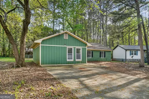 Exterior - 2729 Caribou Cts, Morrow, GA 30260 photo 2 of 4
