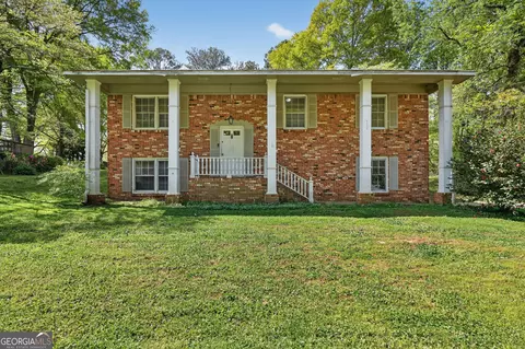 1071 Luther Dr SW, Mableton, GA 30126