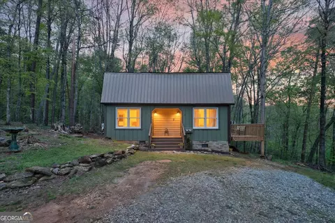 44 Acorn Trl, Cleveland, GA 30528