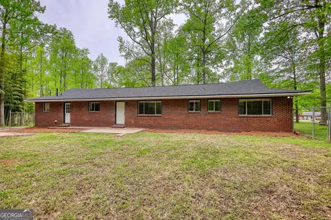 555 Joy St, Jackson, GA 30233