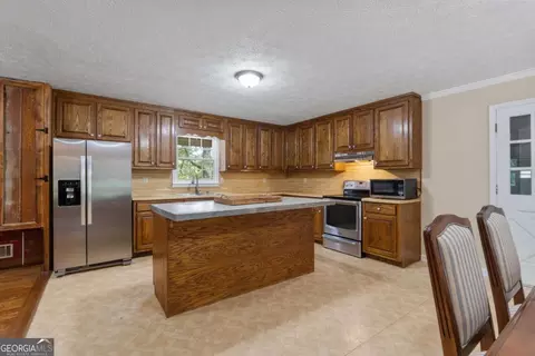 Kitchen - 112 Brannon Rd, Buchanan, GA 30113 photo 2 of 2