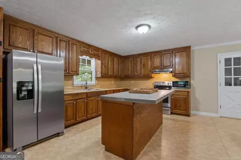 Kitchen - 112 Brannon Rd, Buchanan, GA 30113 photo 1 of 2