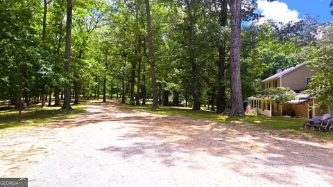 Exterior - 112 Brannon Rd, Buchanan, GA 30113 photo 5 of 7