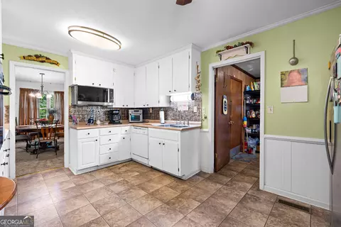 Kitchen - 201 203 Alton Dr, Lagrange, GA 30241 photo 2 of 3