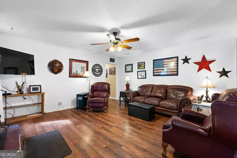 Living - 201 203 Alton Dr, Lagrange, GA 30241 photo 4 of 4