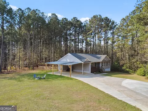 Exterior - 228 Emerald Cir, Colbert, GA 30628 photo 9 of 9