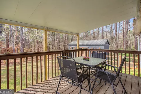 Exterior - 228 Emerald Cir, Colbert, GA 30628 photo 5 of 9