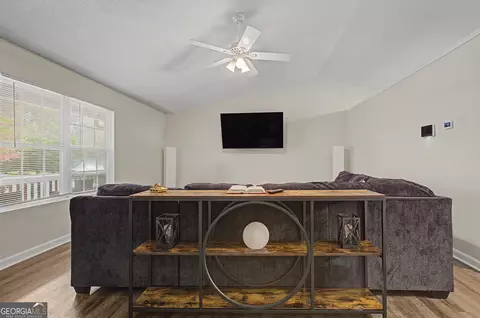 Living - 228 Emerald Cir, Colbert, GA 30628 photo 1 of 1