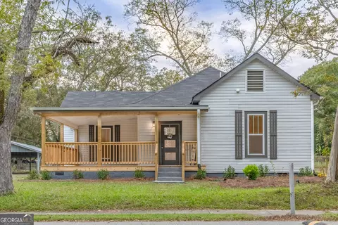 453 Folk Ave, Woodbury, GA 30293