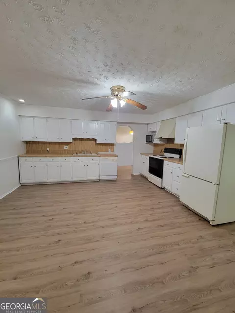 Kitchen - 250 Wilcox Rd, Lagrange, GA 30241 photo 1 of 1