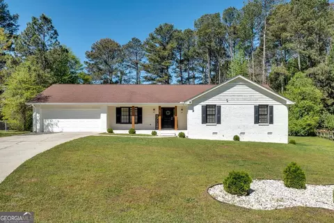2203 Meadow Dr, Snellville, GA 30078