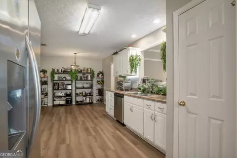 Kitchen - 60 Shadowbrook Ln, Covington, GA 30016 photo 1 of 3