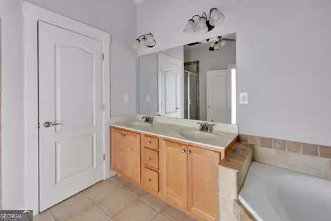 Bath - 205 Ryan Ln, Covington, GA 30014 photo 1 of 5