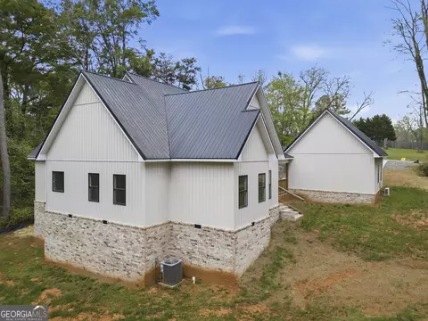 Exterior - 272 Clinton Crossing Dr, Gray, GA 31032 photo 4 of 22