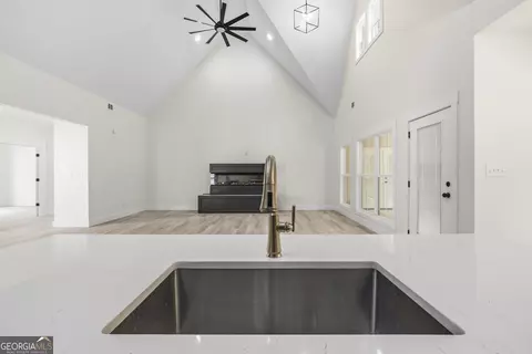 Entry Way - 272 Clinton Crossing Dr, Gray, GA 31032 photo 3 of 6