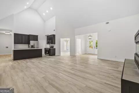 Living - 272 Clinton Crossing Dr, Gray, GA 31032 photo 1 of 6