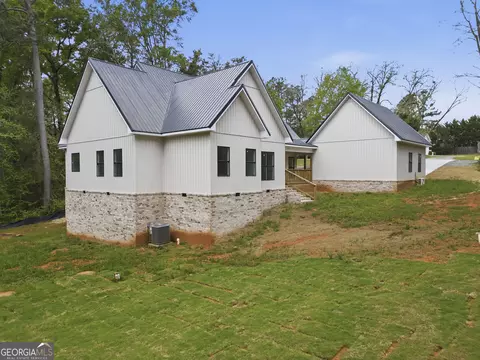 Exterior - 272 Clinton Crossing Dr, Gray, GA 31032 photo 7 of 22